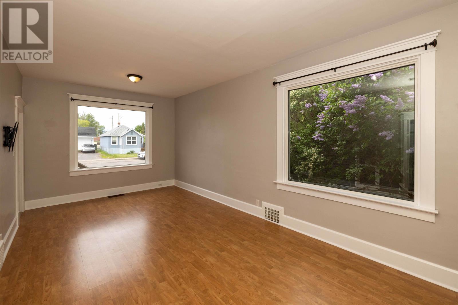 1209 Brown St, Thunder Bay, Ontario  P7E 2M3 - Photo 2 - TB2601539