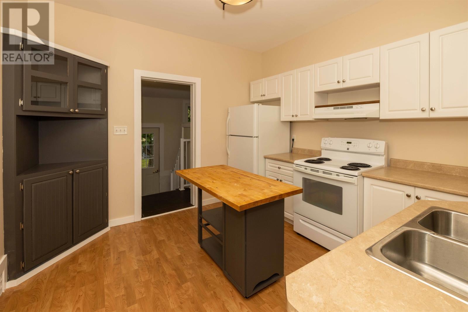 1209 Brown St, Thunder Bay, Ontario  P7E 2M3 - Photo 4 - TB2601539