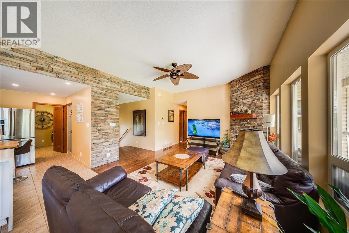 412 14th Avenue, Genelle, British Columbia  V0G 1G0 - Photo 13 - 10391481