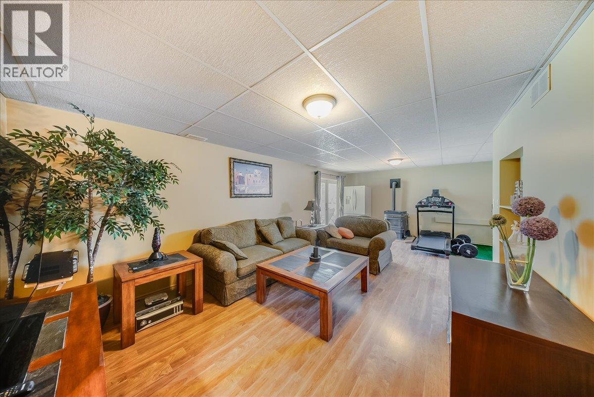 412 14th Avenue, Genelle, British Columbia  V0G 1G0 - Photo 31 - 10391481