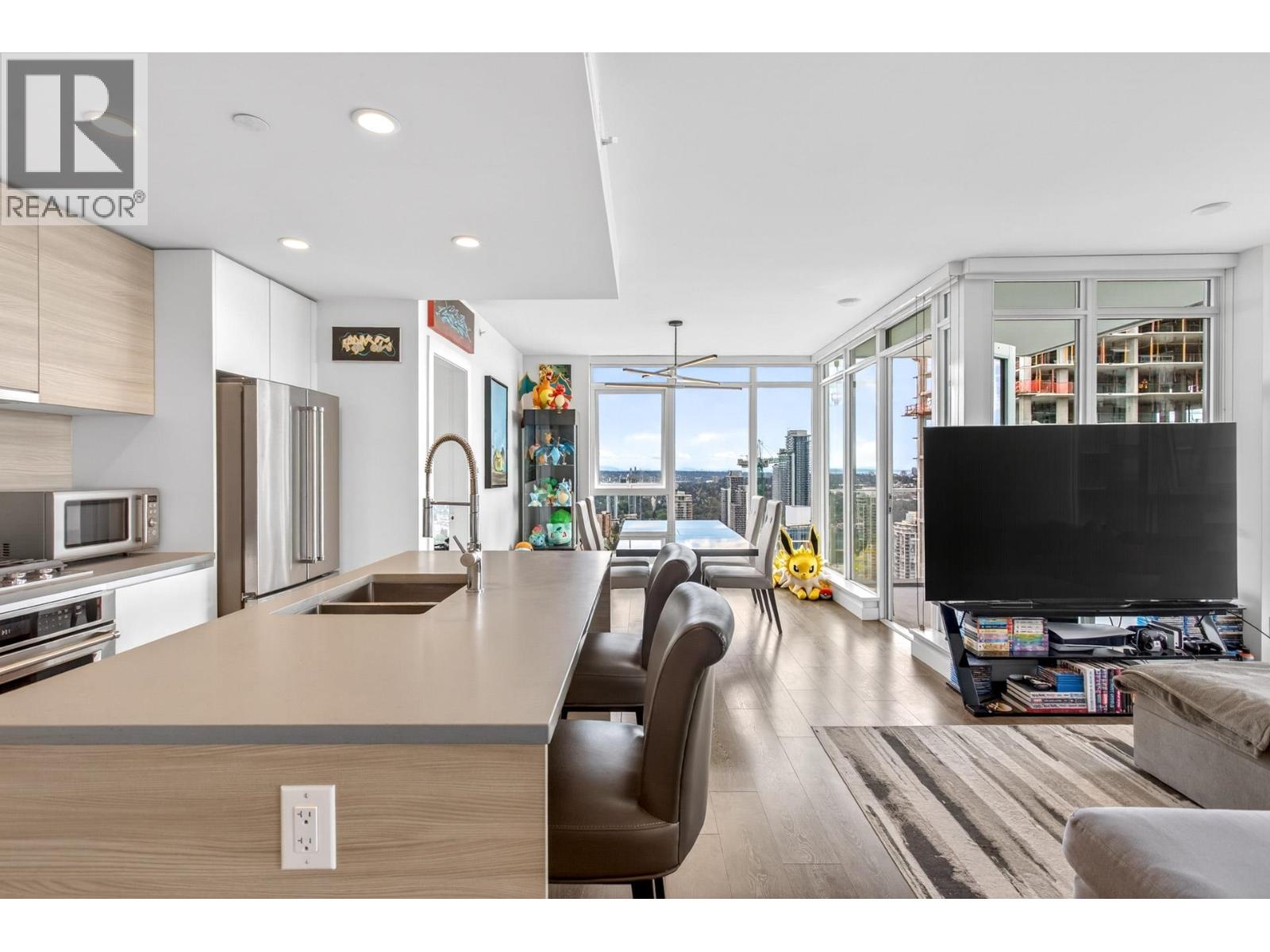 3207 657 Whiting Way, Coquitlam, British Columbia  V3J 0J6 - Photo 4 - R3136565