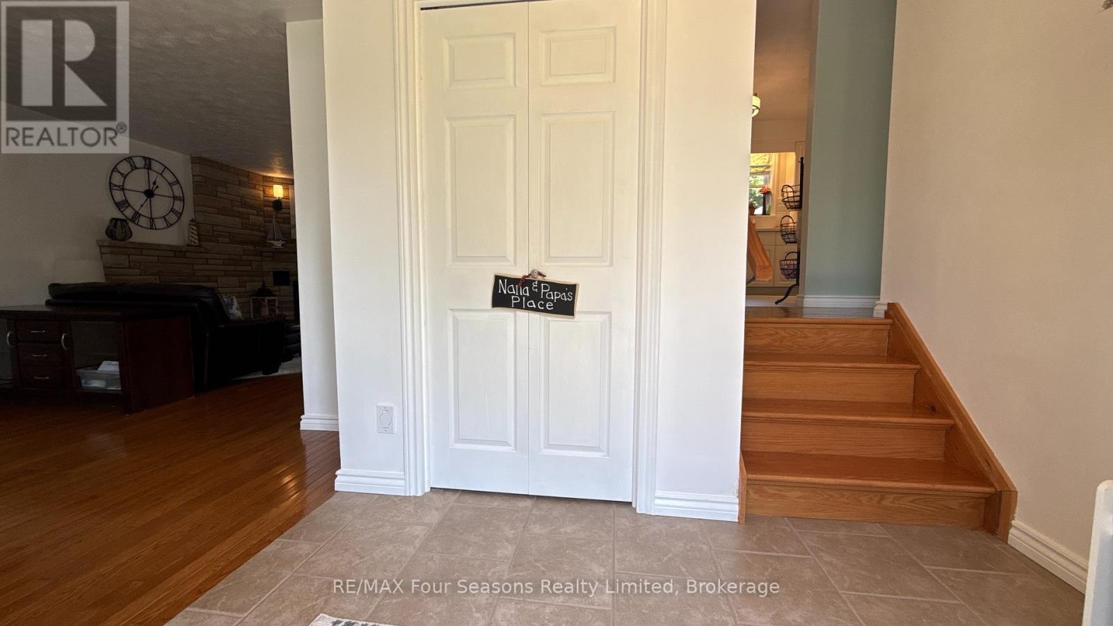 397 Falconer Street, Saugeen Shores, Ontario  N0H 2C2 - Photo 4 - X13452500