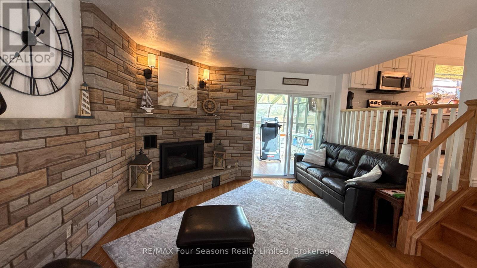 397 Falconer Street, Saugeen Shores, Ontario  N0H 2C2 - Photo 7 - X13452500