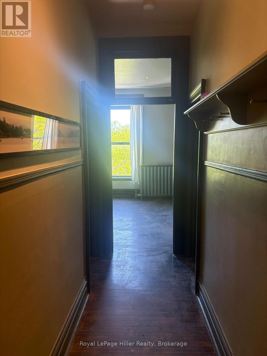 34 Ontario Street, Stratford, Ontario  N5A 3G8 - Photo 6 - X13452502