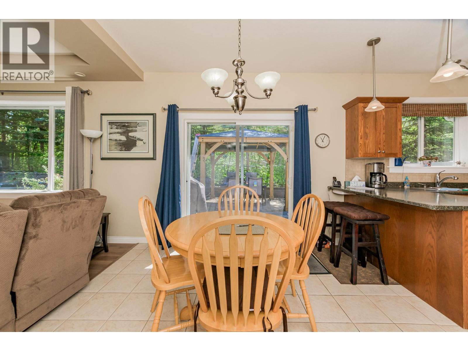 801 20 Street NE Unit# #28, Salmon Arm, British Columbia  V1E 2R7 - Photo 12 - 10391126