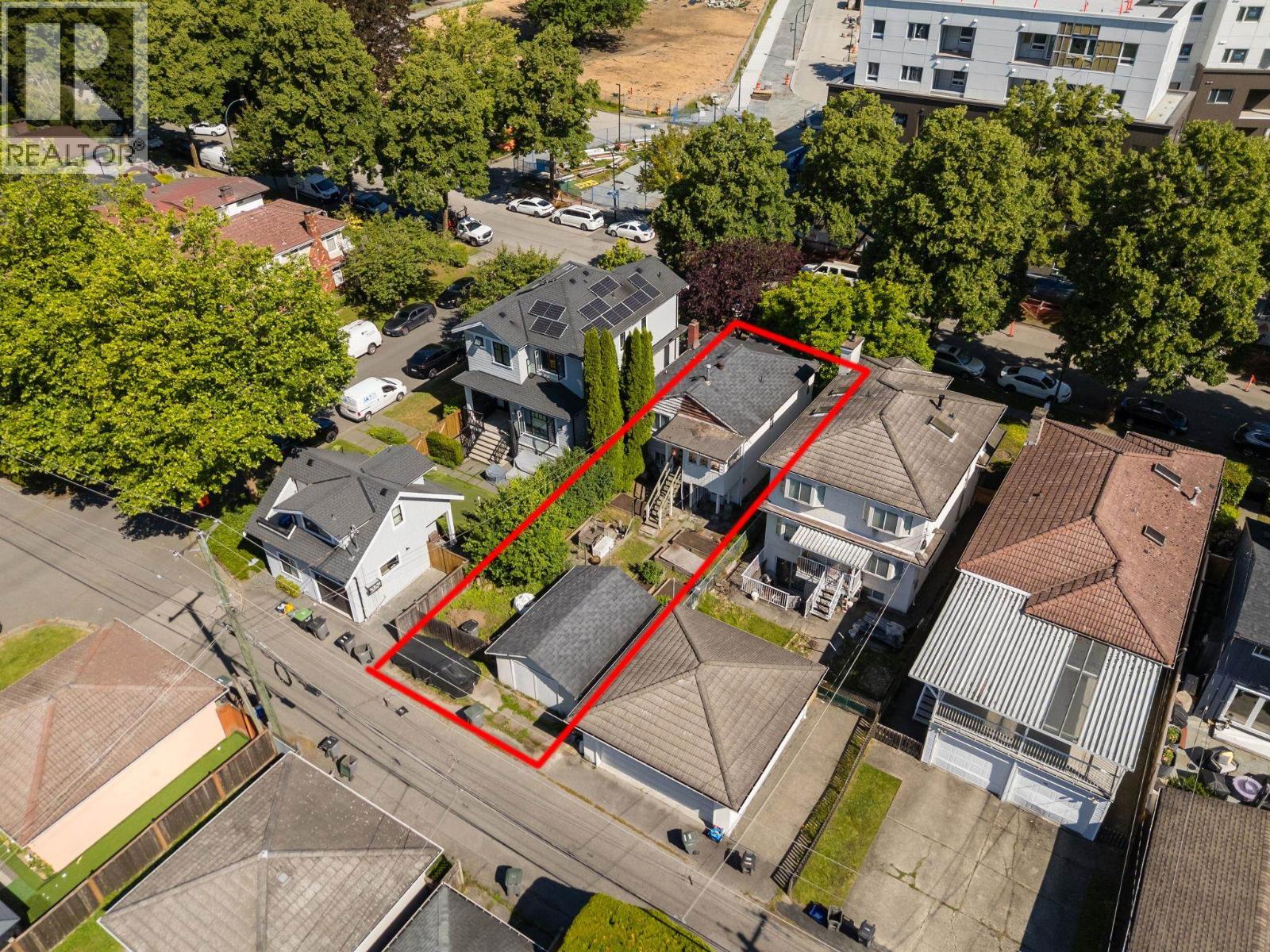 116 E 37th Avenue, Vancouver, British Columbia V5W 1E4 - Photo 2 - R3136600