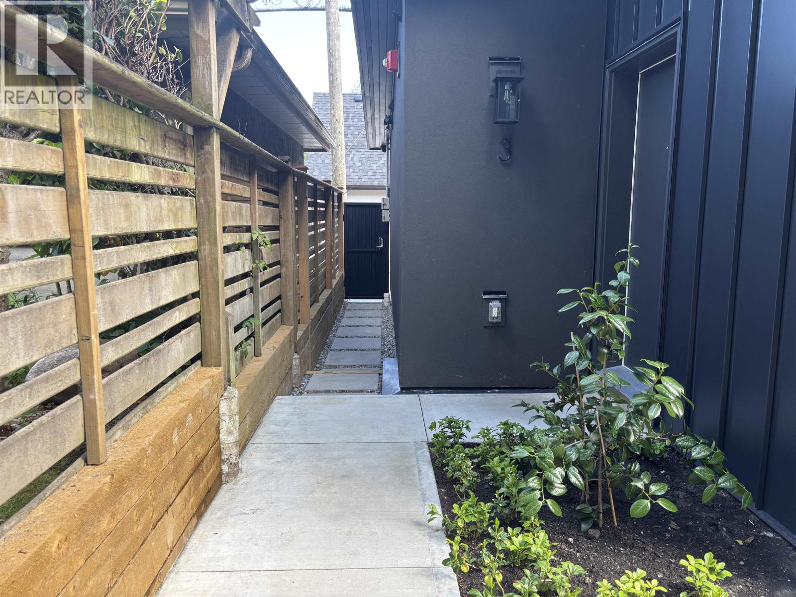 Laneway House 4456 W 6TH AVENUE