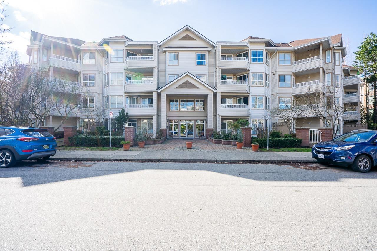 406 8139 121a Street, Surrey, British Columbia  V3W 0Z2 - Photo 2 - R3132807