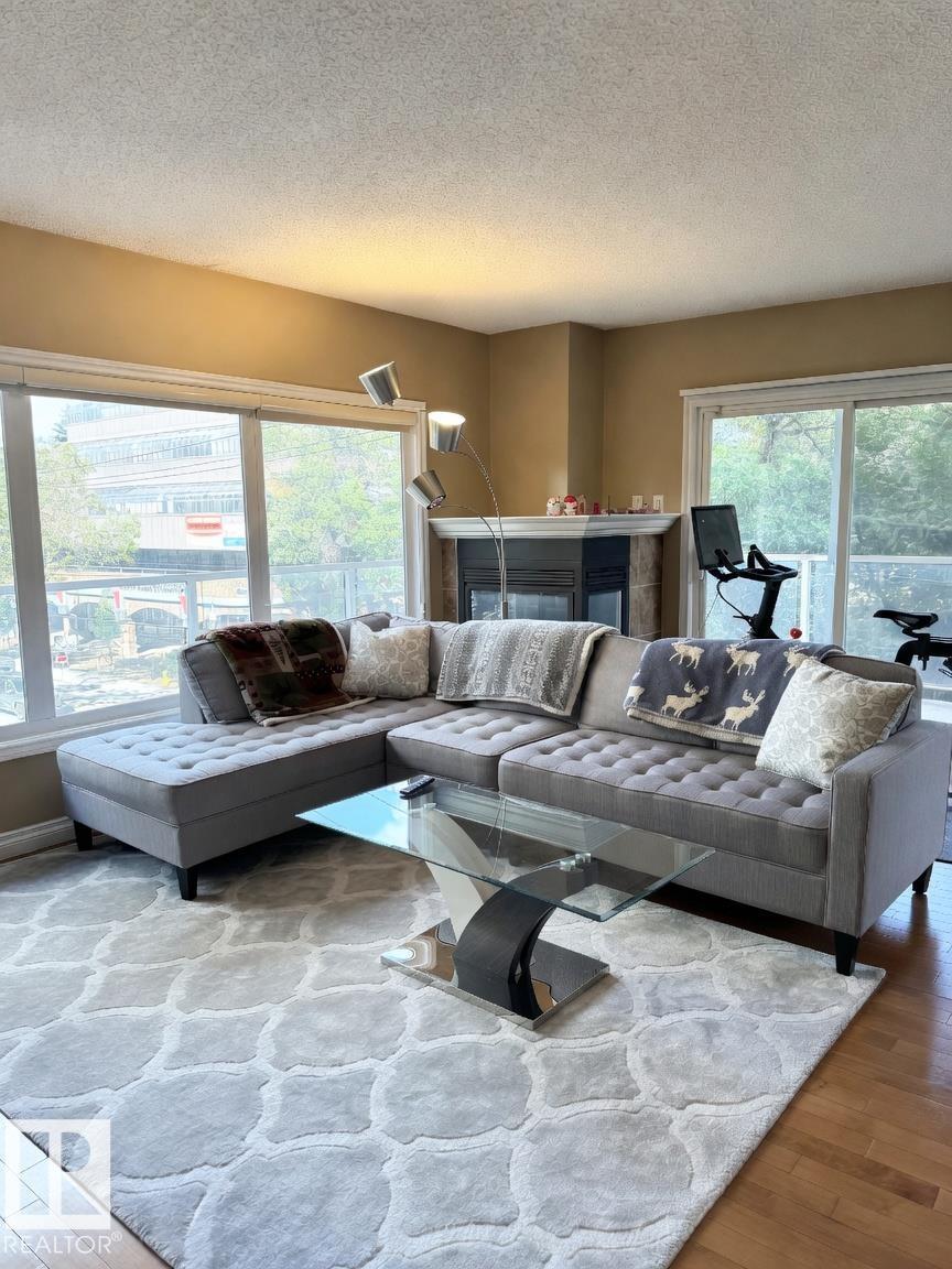 #305 11111 82 AV NW, edmonton, Alberta