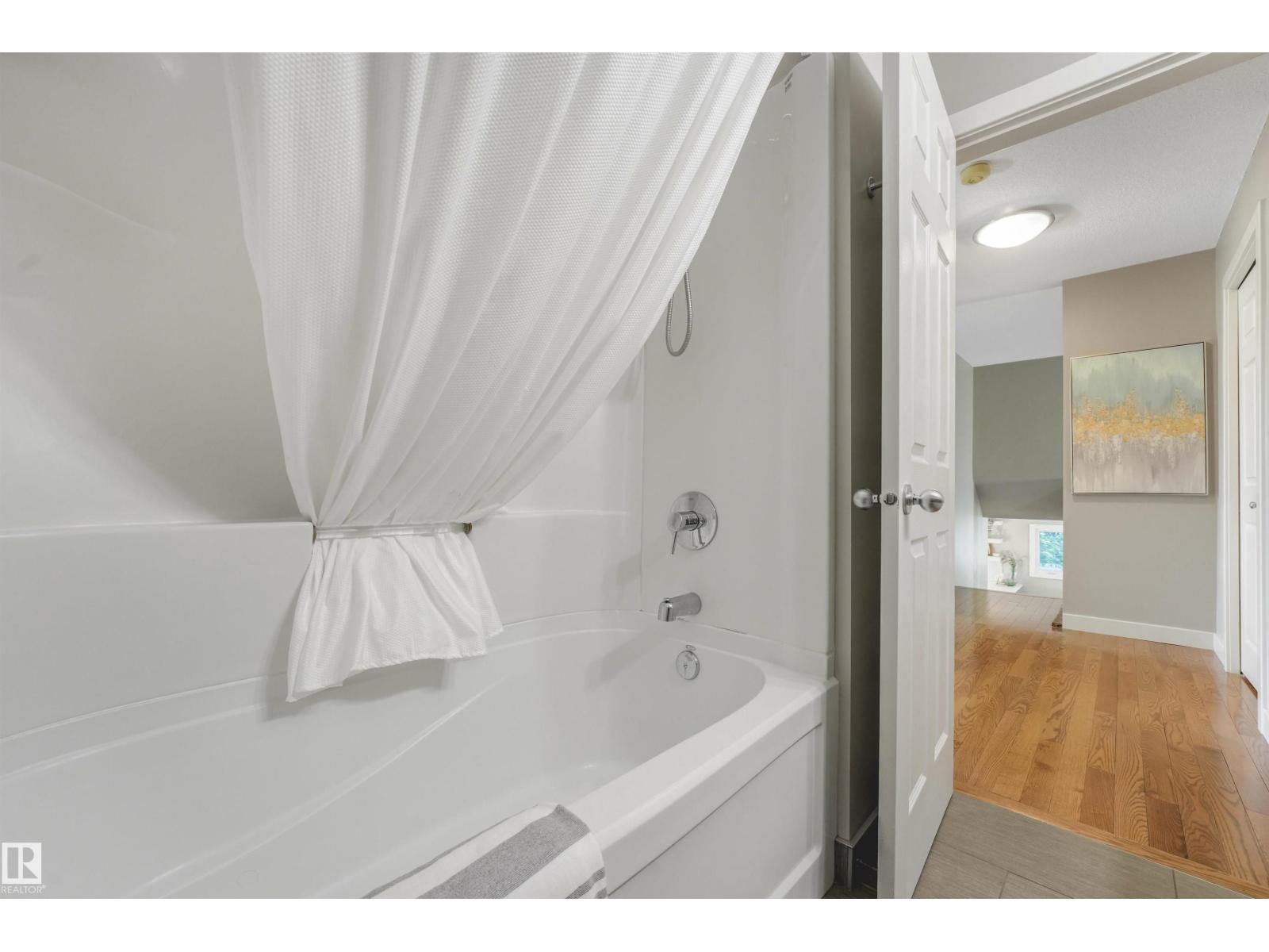 203 Brander Dr Nw, Edmonton, Alberta  T6H 4V3 - Photo 32 - E4493957