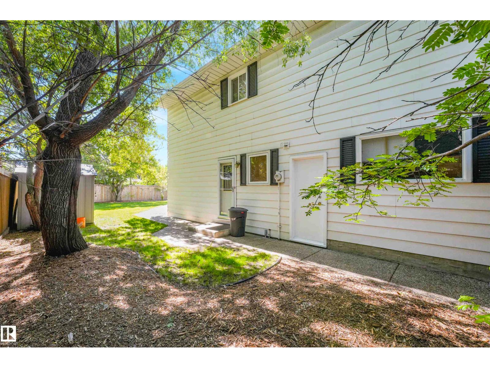 203 Brander Dr Nw, Edmonton, Alberta  T6H 4V3 - Photo 52 - E4493957