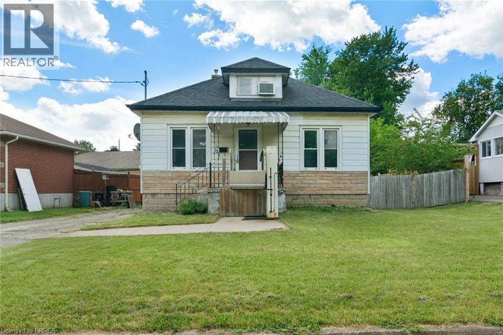24 PARK Road N, brantford, Ontario