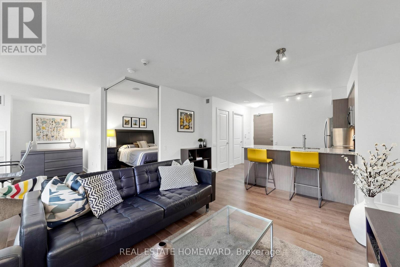 402 - 23 Sheppard Avenue E, Toronto, Ontario  M2N 0C8 - Photo 2 - C13452548
