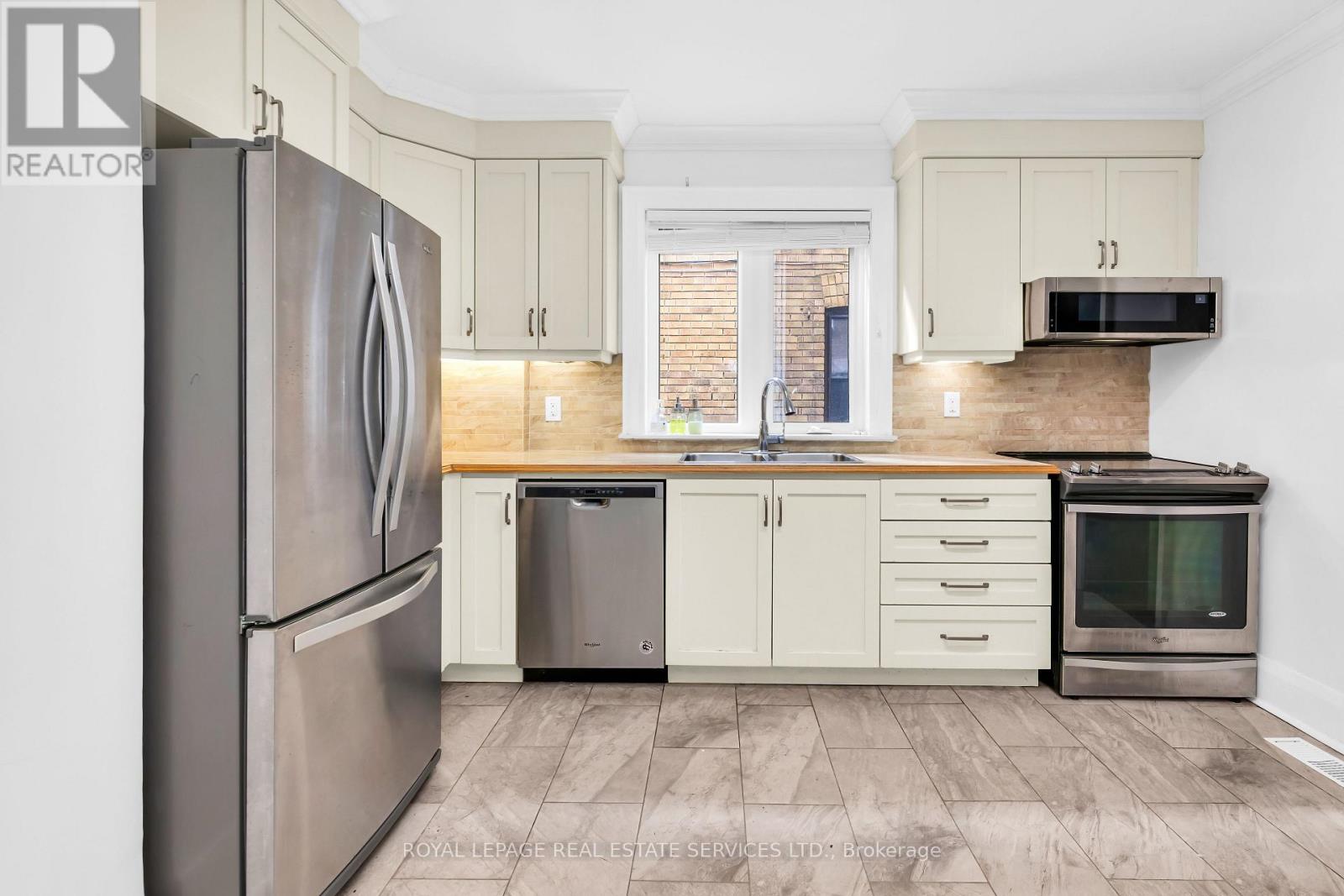 Main - 25 Braemar Avenue, Toronto, Ontario  M5P 2L1 - Photo 18 - C13452580