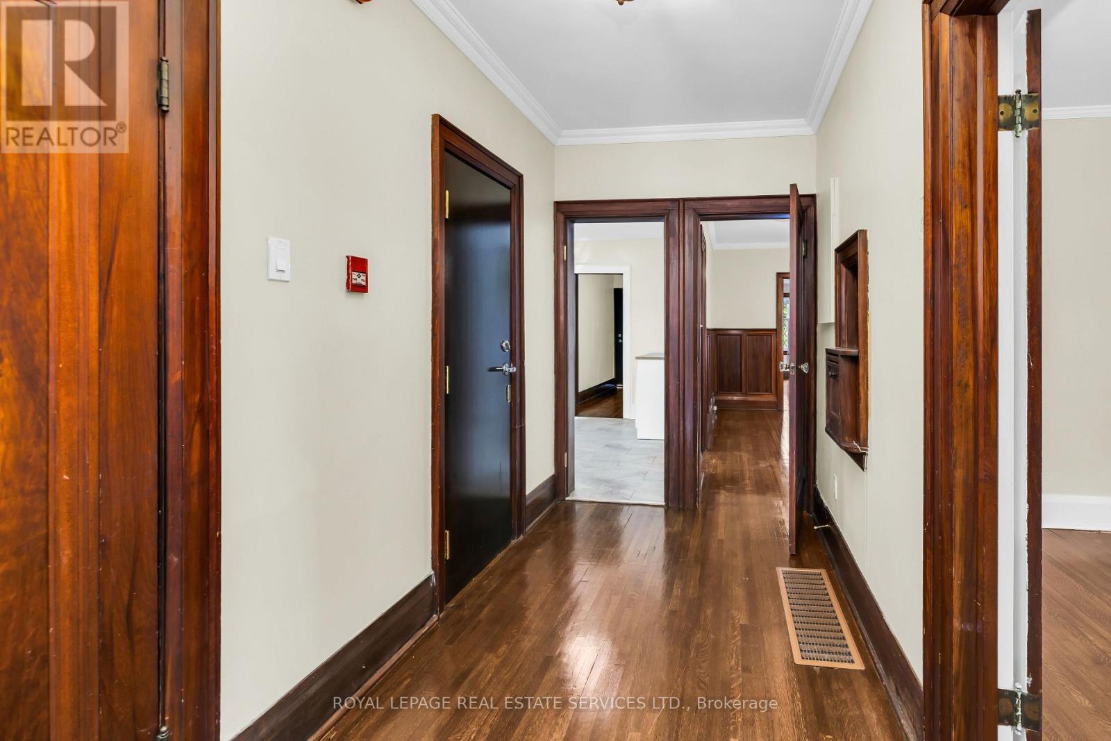 Main - 25 Braemar Avenue, Toronto, Ontario  M5P 2L1 - Photo 33 - C13452580