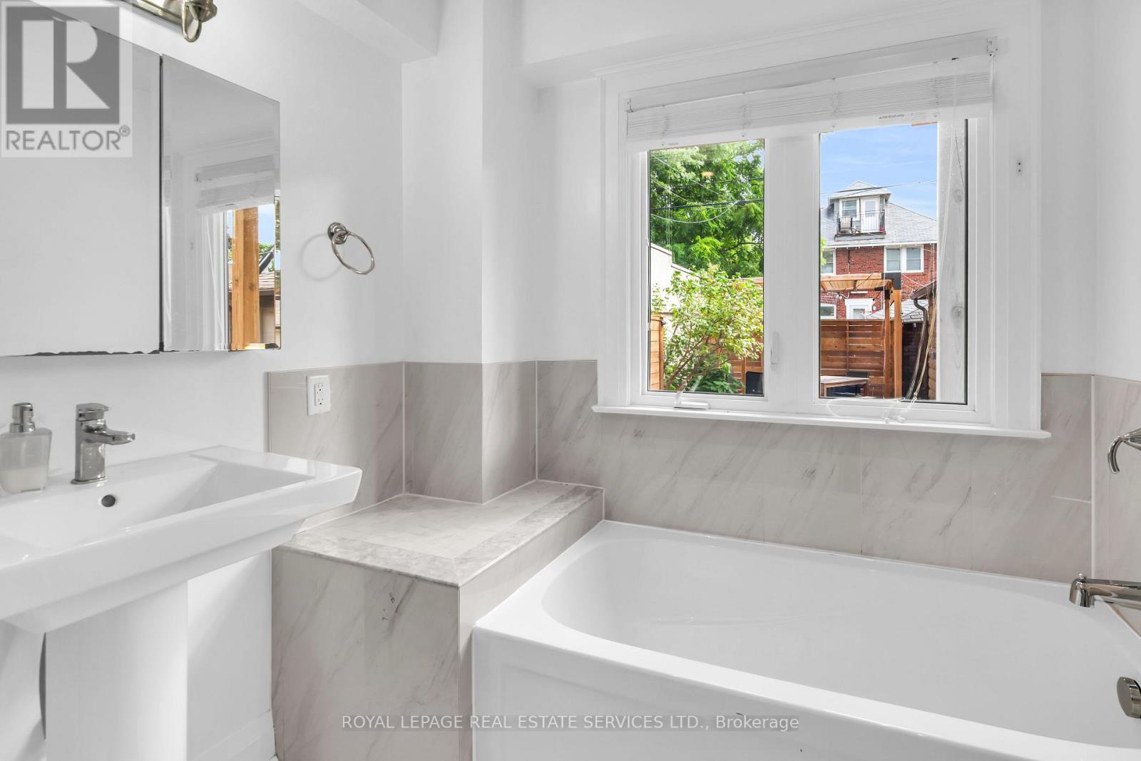 Main - 25 Braemar Avenue, Toronto, Ontario  M5P 2L1 - Photo 34 - C13452580