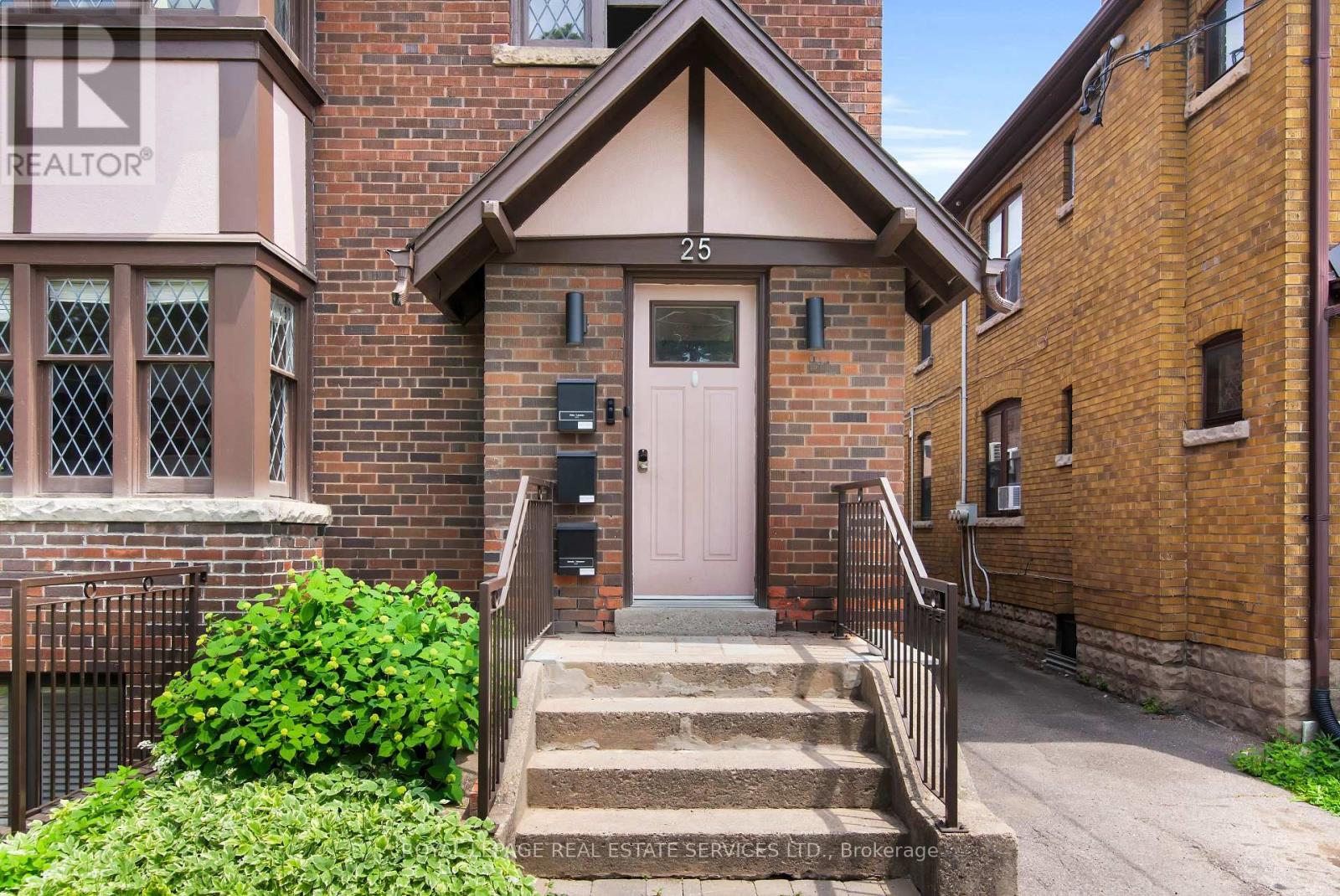 Main - 25 Braemar Avenue, Toronto, Ontario  M5P 2L1 - Photo 4 - C13452580