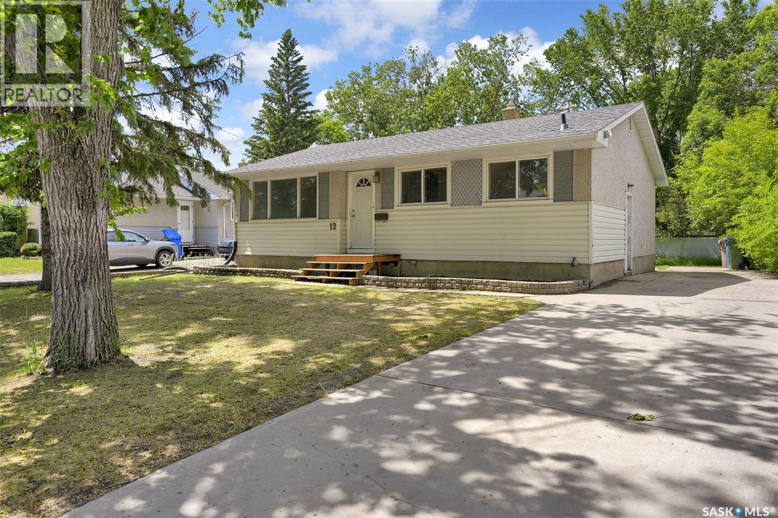 12 Birchwood Road, Regina, Saskatchewan  S4S 5N2 - Photo 1 - SK039629