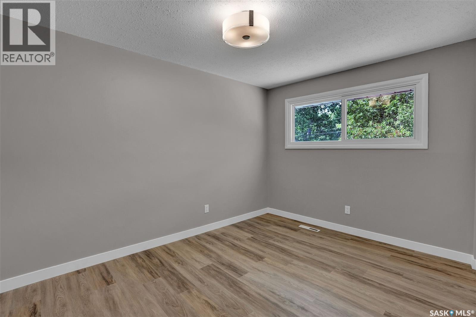 12 Birchwood Road, Regina, Saskatchewan  S4S 5N2 - Photo 18 - SK039629