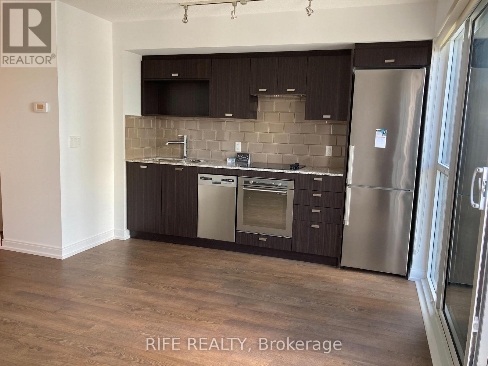 1617 - 275 VILLAGE GREEN SQUARE, Toronto, Ontario