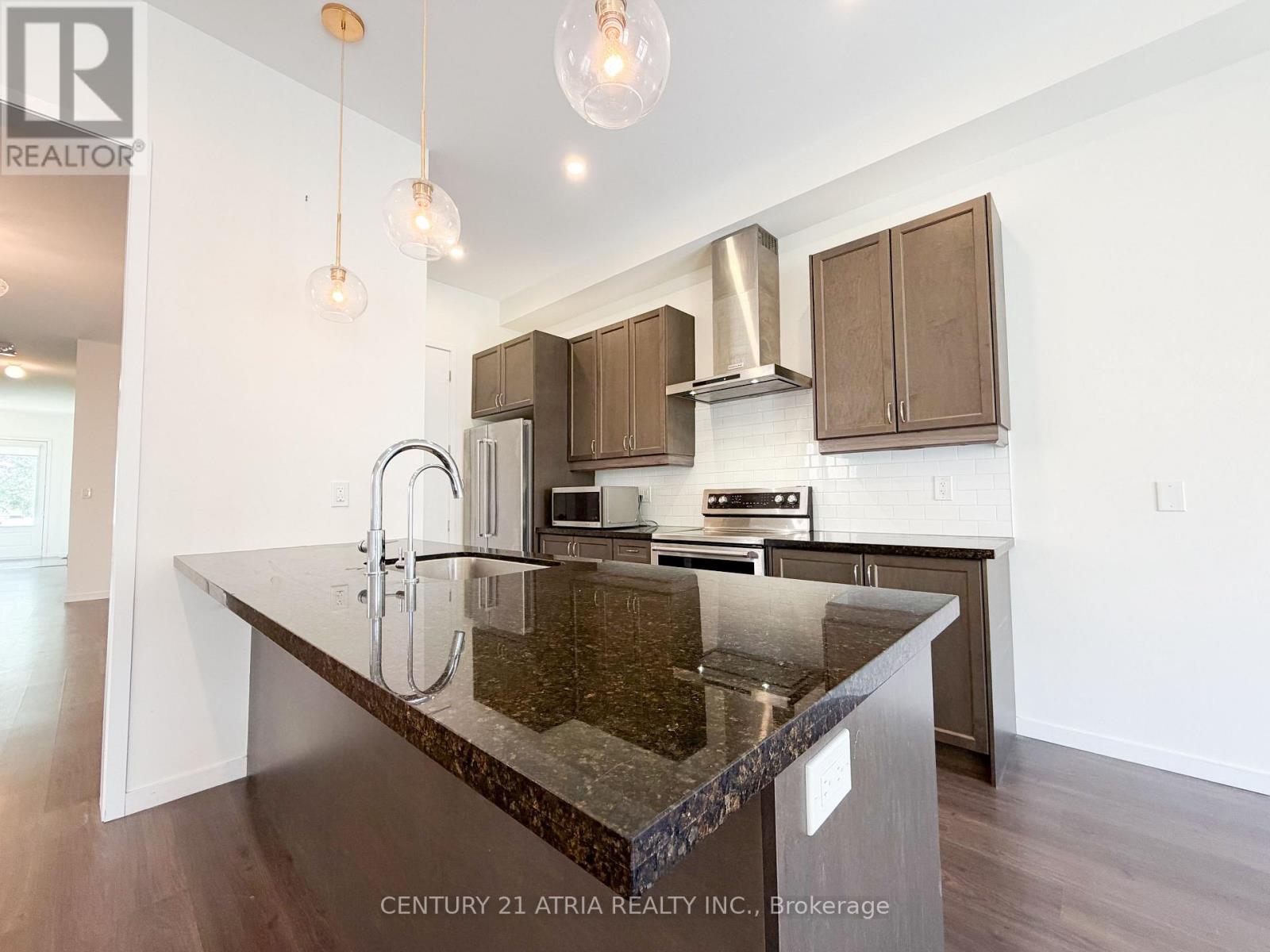 405 Elyse Court, Aurora, Ontario  L4G 2C9 - Photo 6 - N13452592
