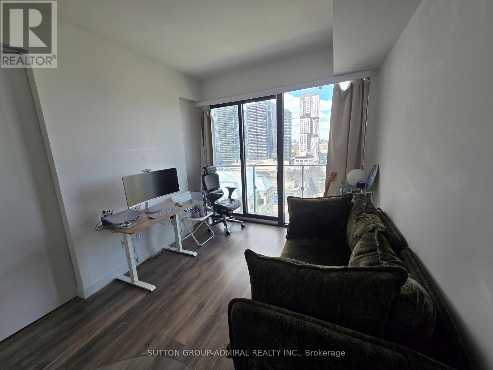 1802 - 215 Queen Street W, Toronto, Ontario  M5V 0P5 - Photo 4 - C13451006