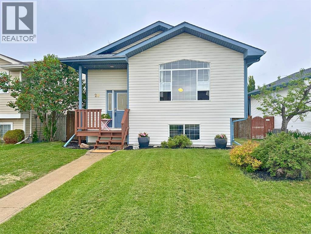 20 Deschner Close, Red Deer, Alberta  T4R 3C1 - Photo 1 - A2317499