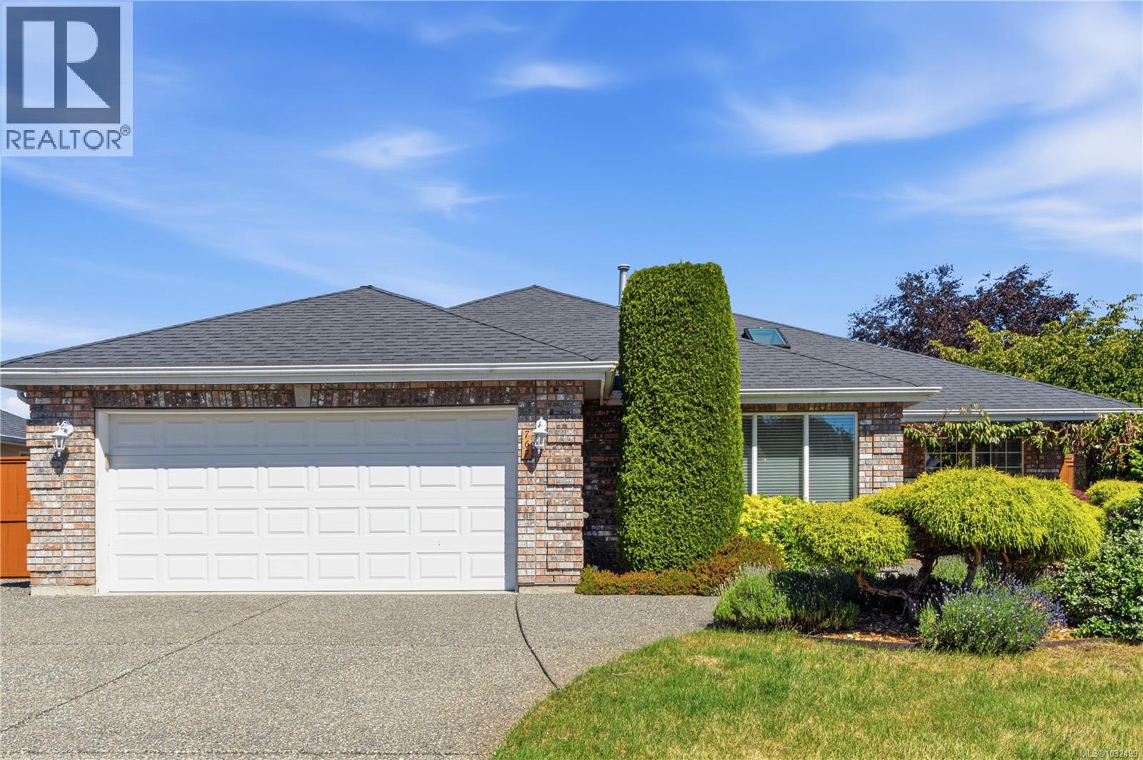 767 Kensington Pl, Qualicum Beach, British Columbia  V9K 2K3 - Photo 1 - 1032499