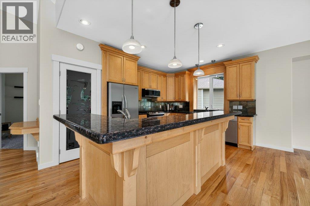 2470 24 Avenue NE, Salmon Arm, British Columbia  V1E 3Y4 - Photo 23 - 10390887