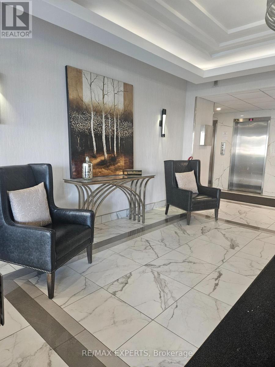 804 - 2542 Argyle Road, Mississauga, Ontario  L4B 2H5 - Photo 2 - W12747336