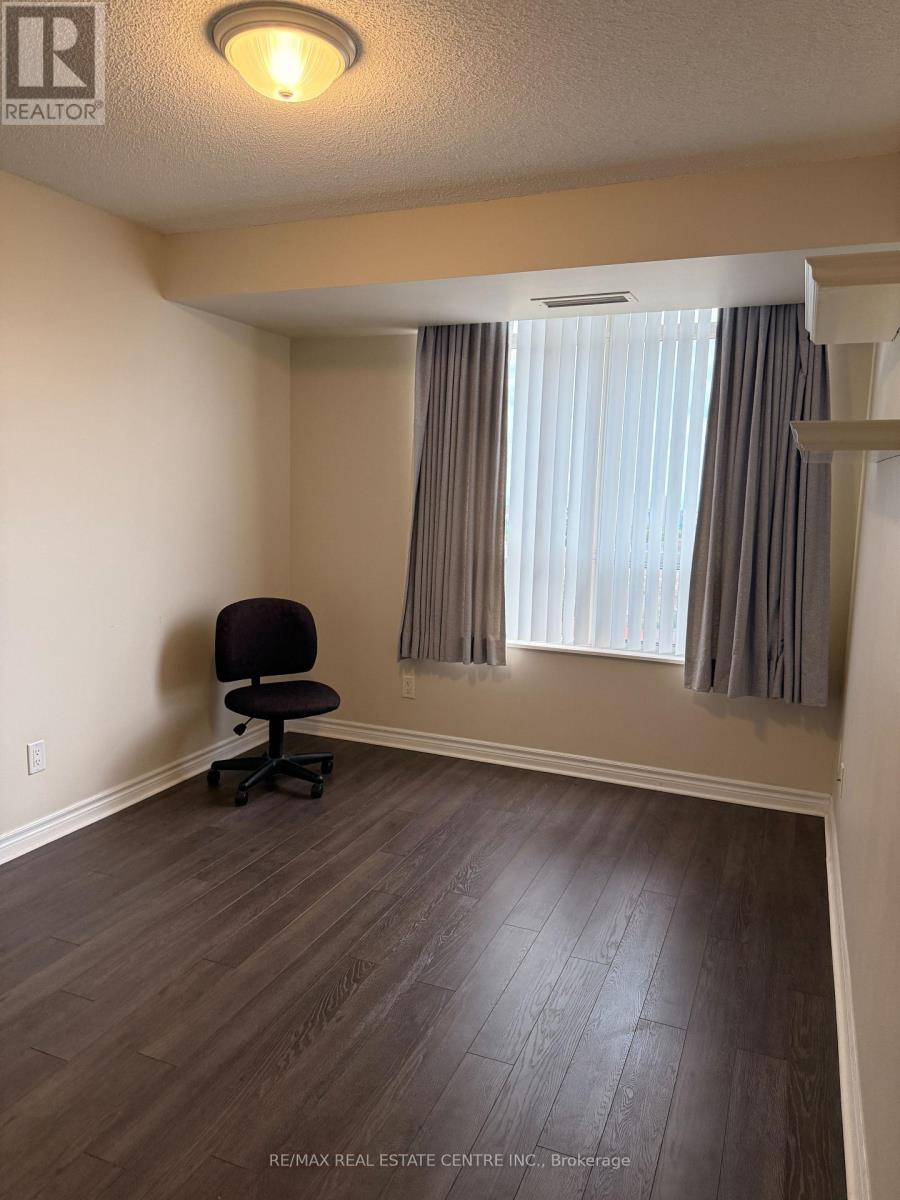 1415 - 3880 Duke Of York Boulevard, Mississauga (City Centre), Ontario  L5B 4M7 - Photo 11 - W13452552