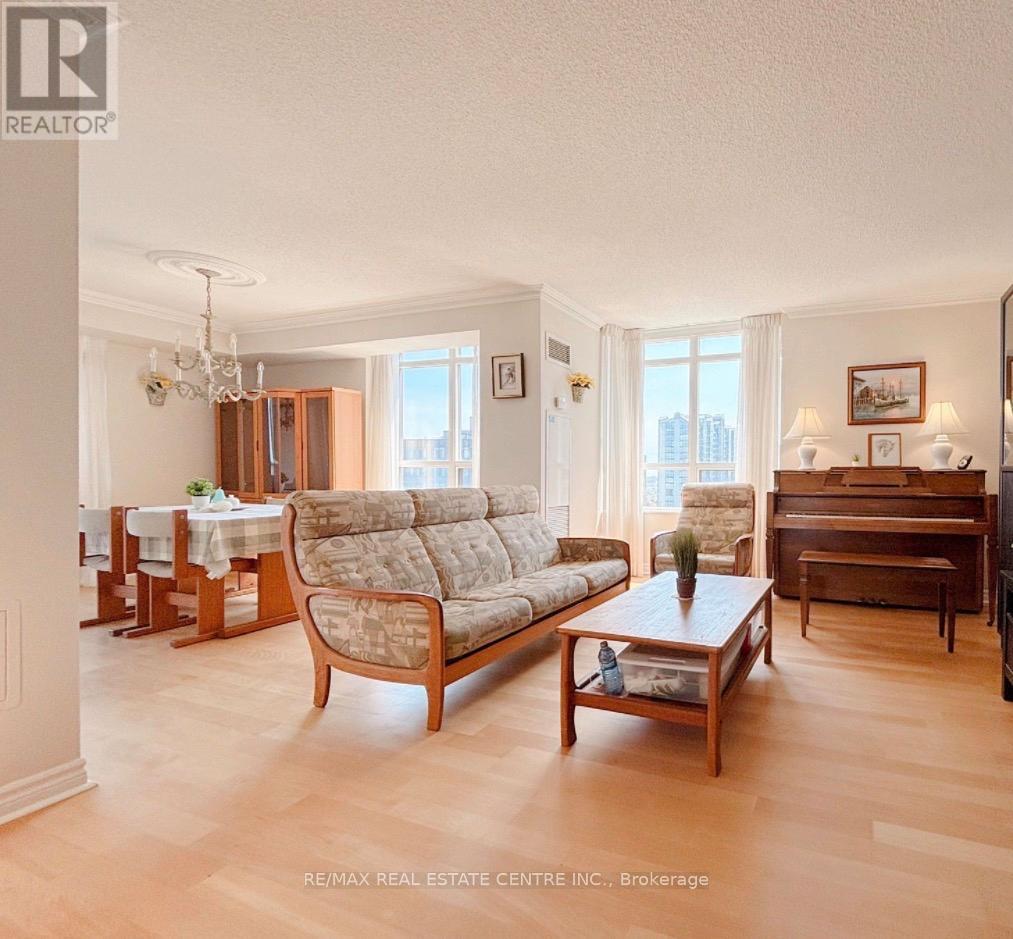 1415 - 3880 Duke Of York Boulevard, Mississauga (City Centre), Ontario  L5B 4M7 - Photo 3 - W13452552