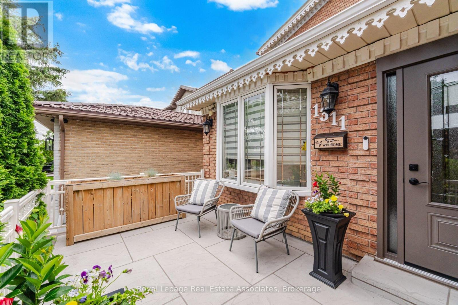 1311 Underwood Drive, Mississauga, Ontario  L4W 3M9 - Photo 15 - W13452604
