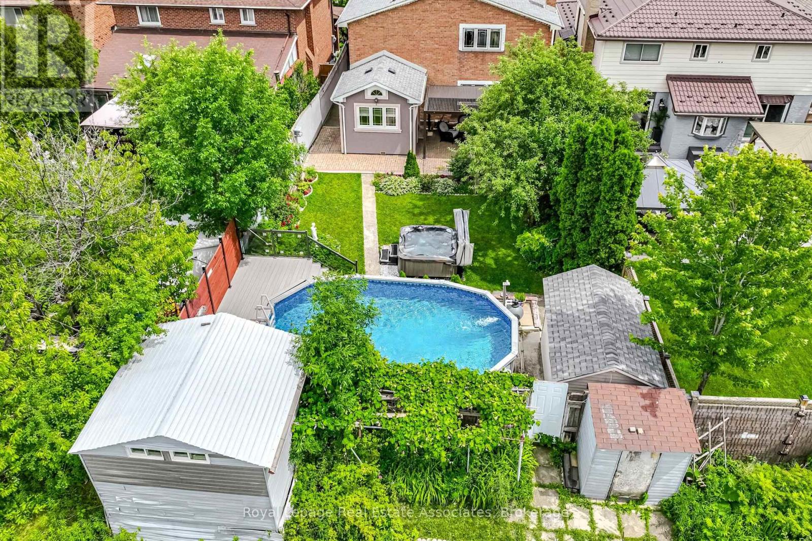 1311 Underwood Drive, Mississauga, Ontario  L4W 3M9 - Photo 3 - W13452604