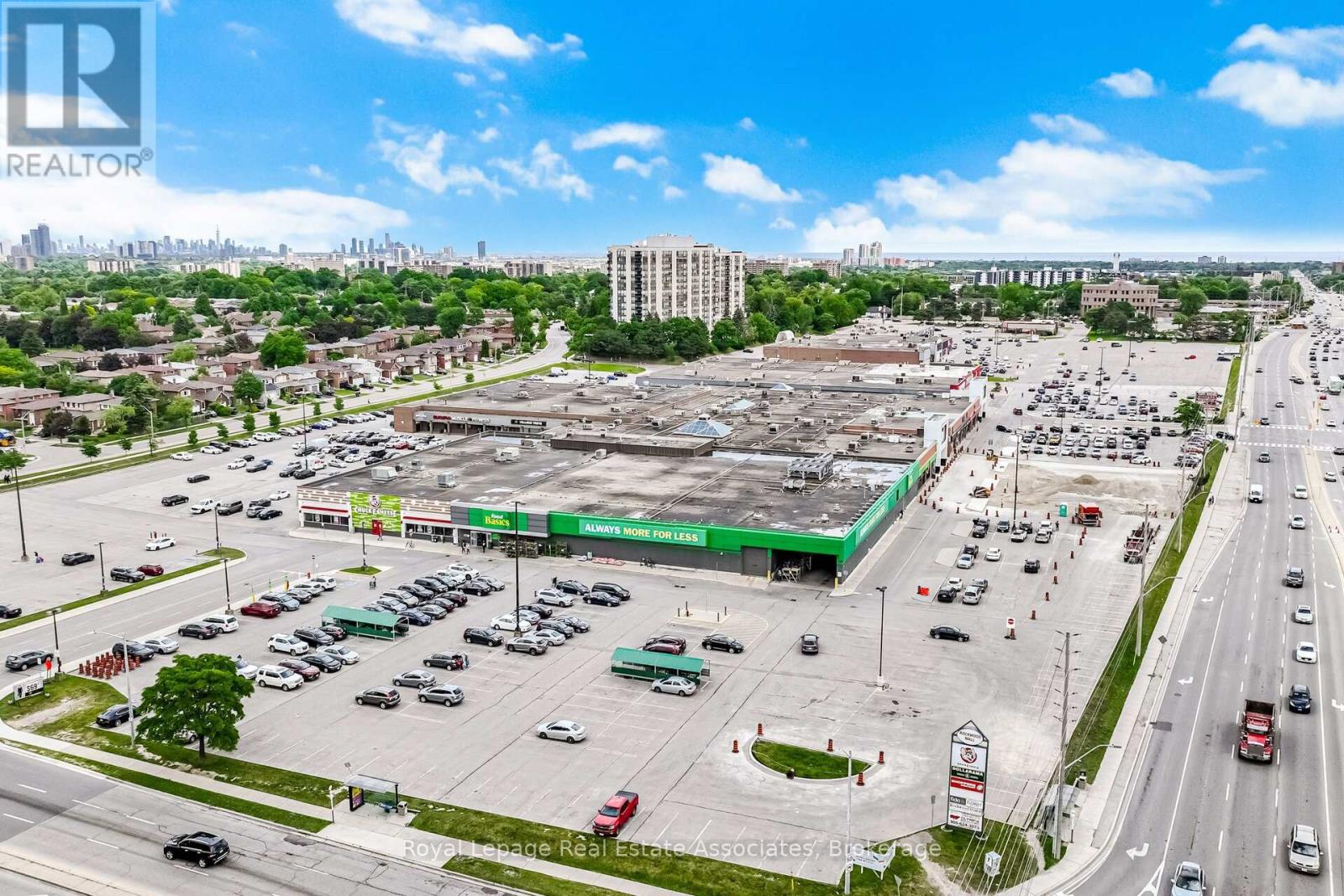 1311 Underwood Drive, Mississauga, Ontario  L4W 3M9 - Photo 50 - W13452604