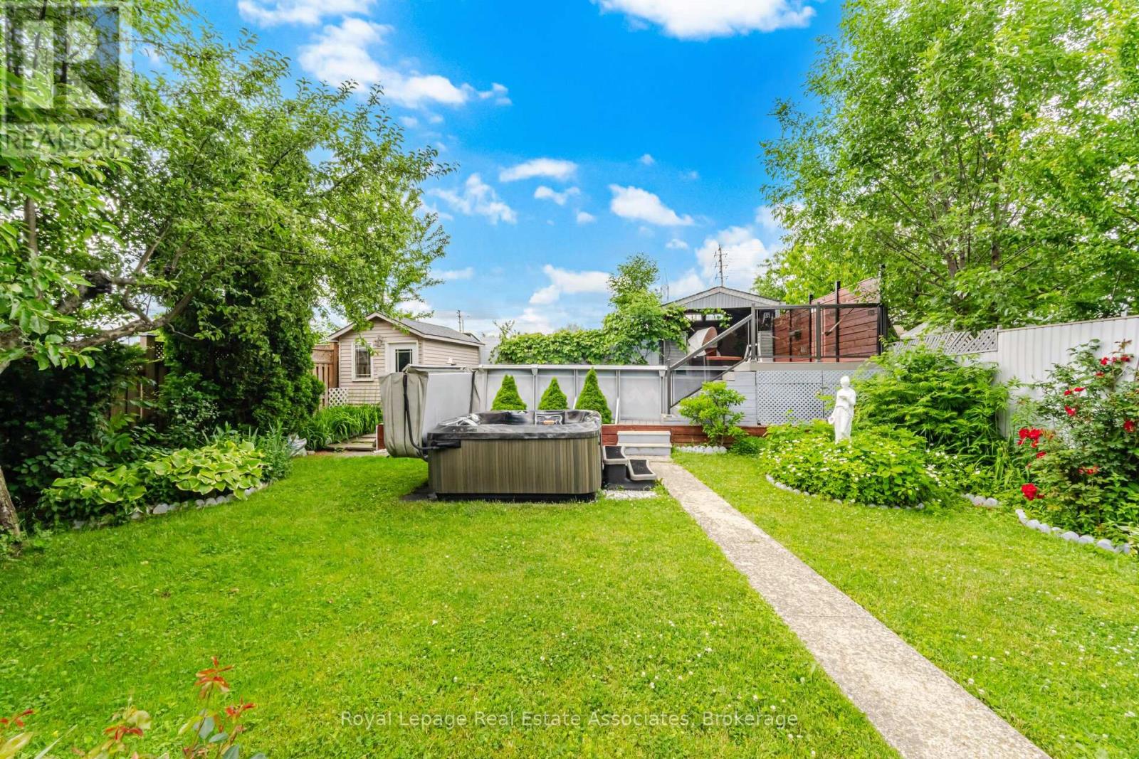 1311 Underwood Drive, Mississauga, Ontario  L4W 3M9 - Photo 8 - W13452604