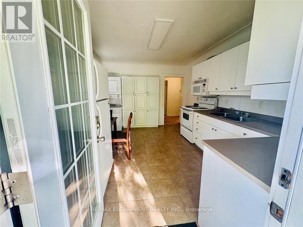 131 Leland Street, Hamilton, Ontario  L8S 3A3 - Photo 5 - X13452536