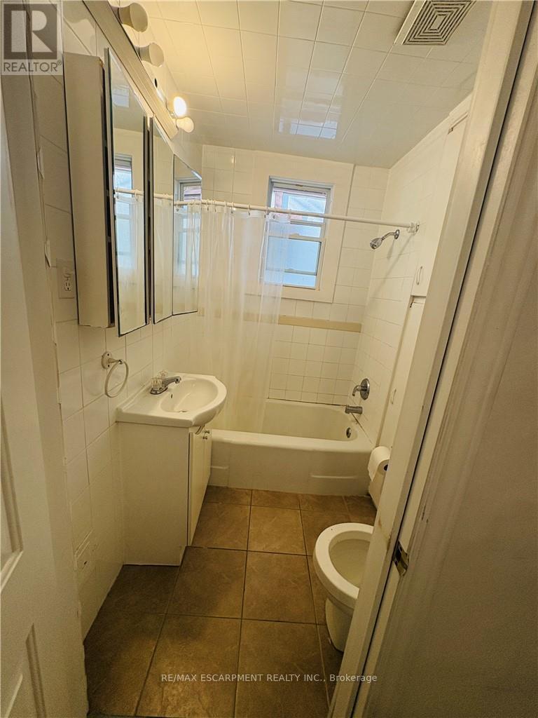 131 Leland Street, Hamilton, Ontario  L8S 3A3 - Photo 7 - X13452536