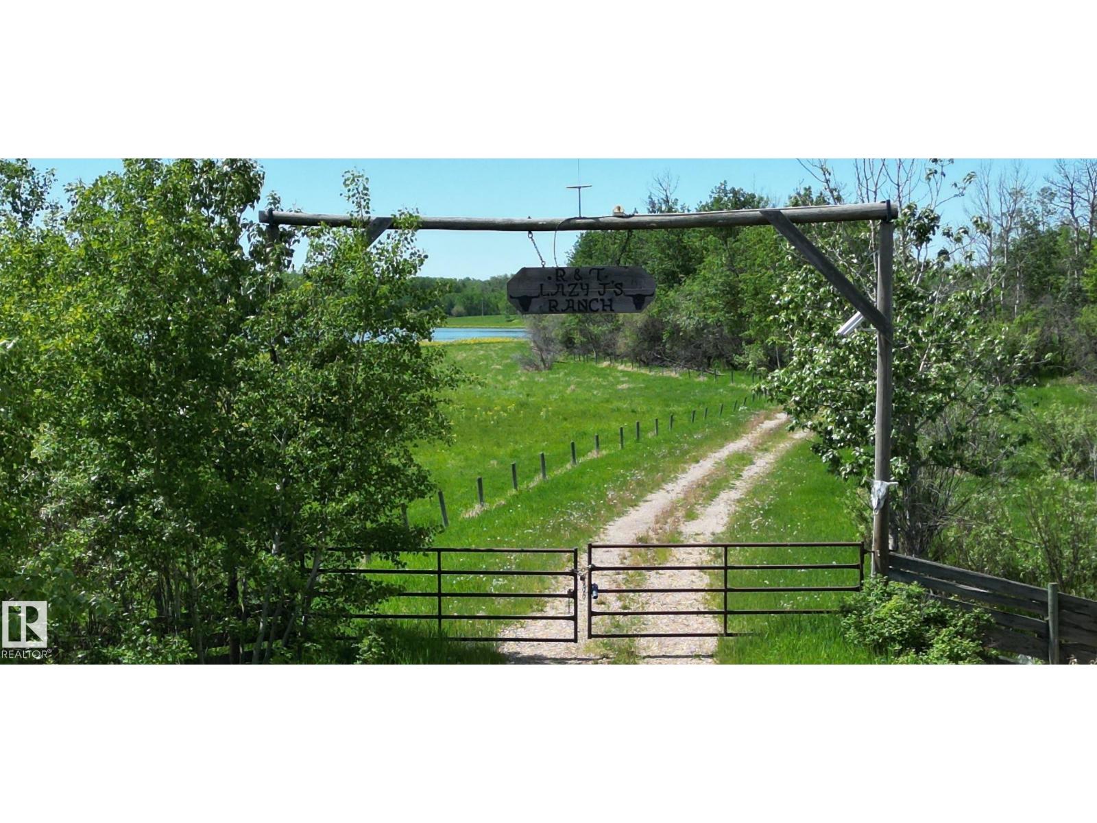 11 TWIN LAKES DR, Rural Lamont County, Alberta