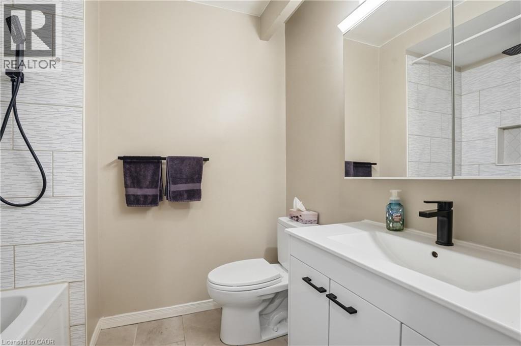 2277 Mountain Grove Avenue Unit# 39, Burlington, Ontario  L7P 2H8 - Photo 12 - 40840417