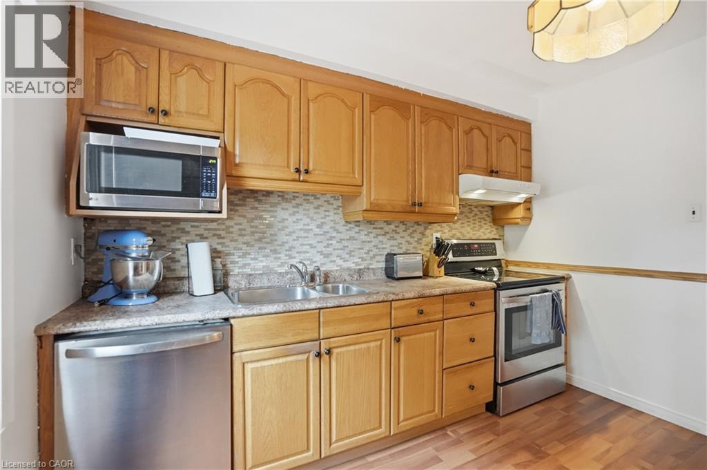 2277 Mountain Grove Avenue Unit# 39, Burlington, Ontario  L7P 2H8 - Photo 9 - 40840417