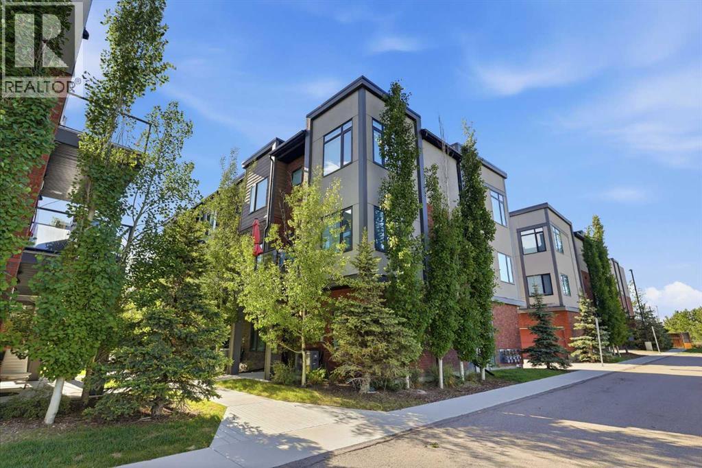 808 Greenbriar Common NW, Calgary, Alberta