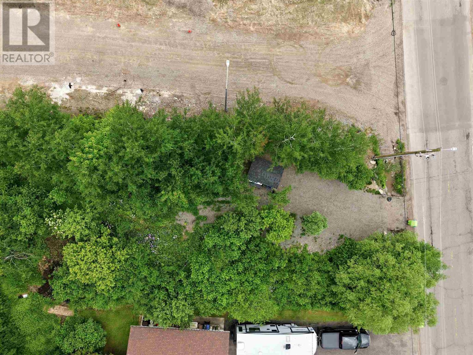 3870 Queen St E, Sault Ste. Marie, Ontario  P6A 5K9 - Photo 4 - SM261483