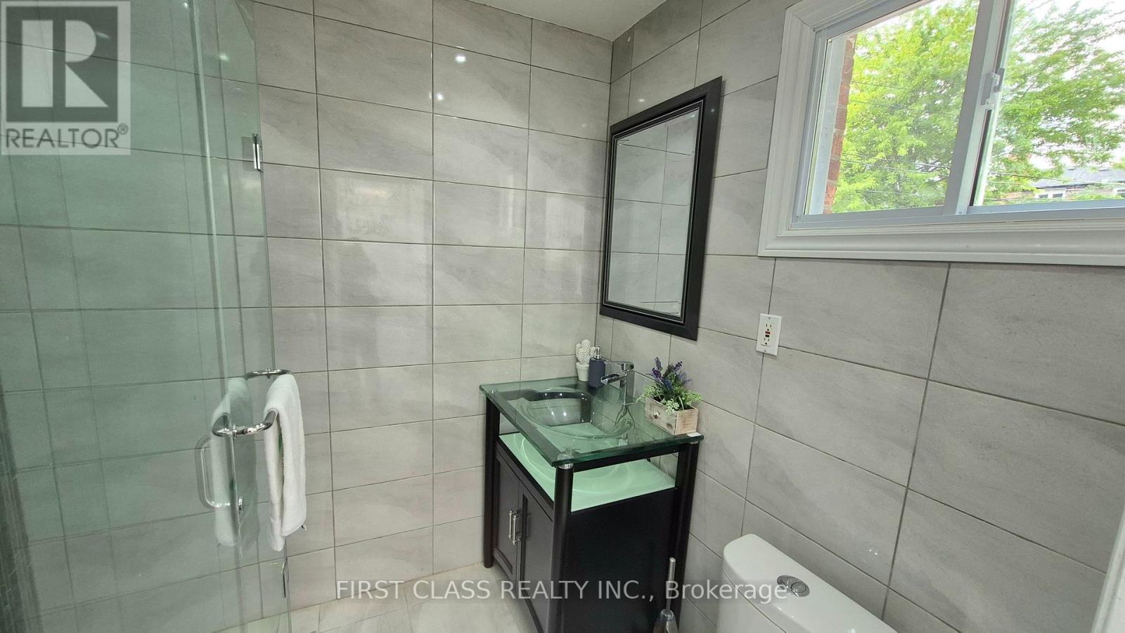 356 Wallace Avenue, Toronto, Ontario  M6P 3P2 - Photo 21 - W13349158