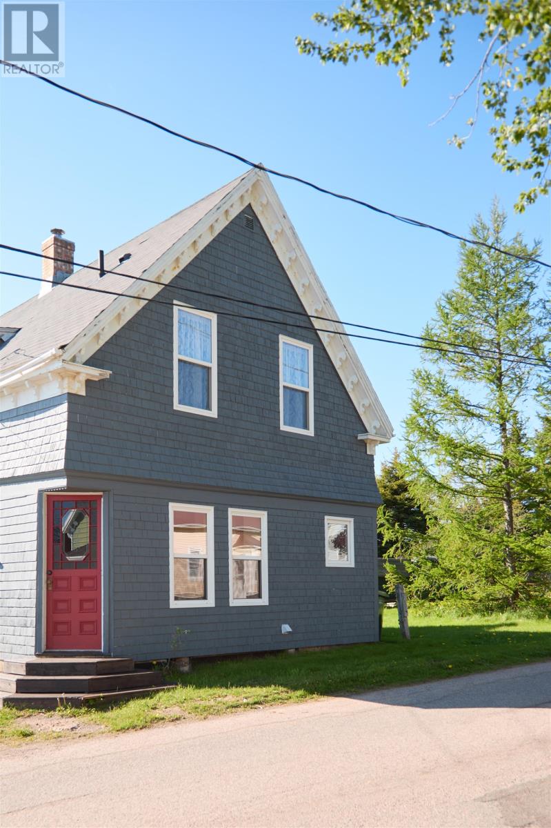 11 Hebrew Avenue, Souris, Prince Edward Island  C0A 2B0 - Photo 2 - 202614603