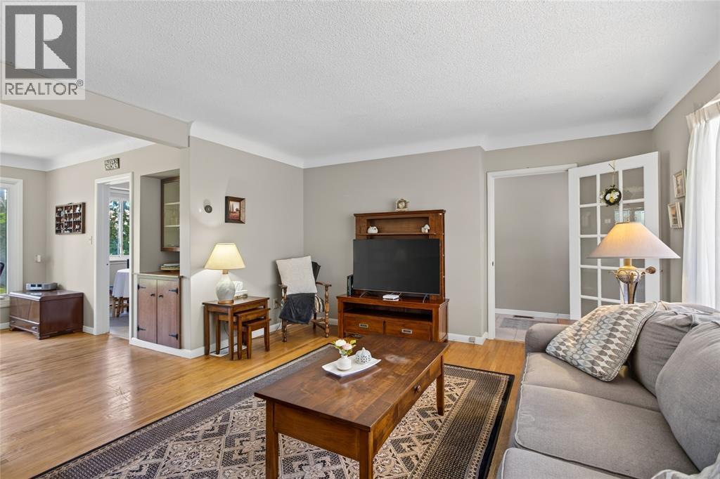 1067 Bel Aire Drive, Sarnia, Ontario N7S 3H4 - Photo 10 - 26014305