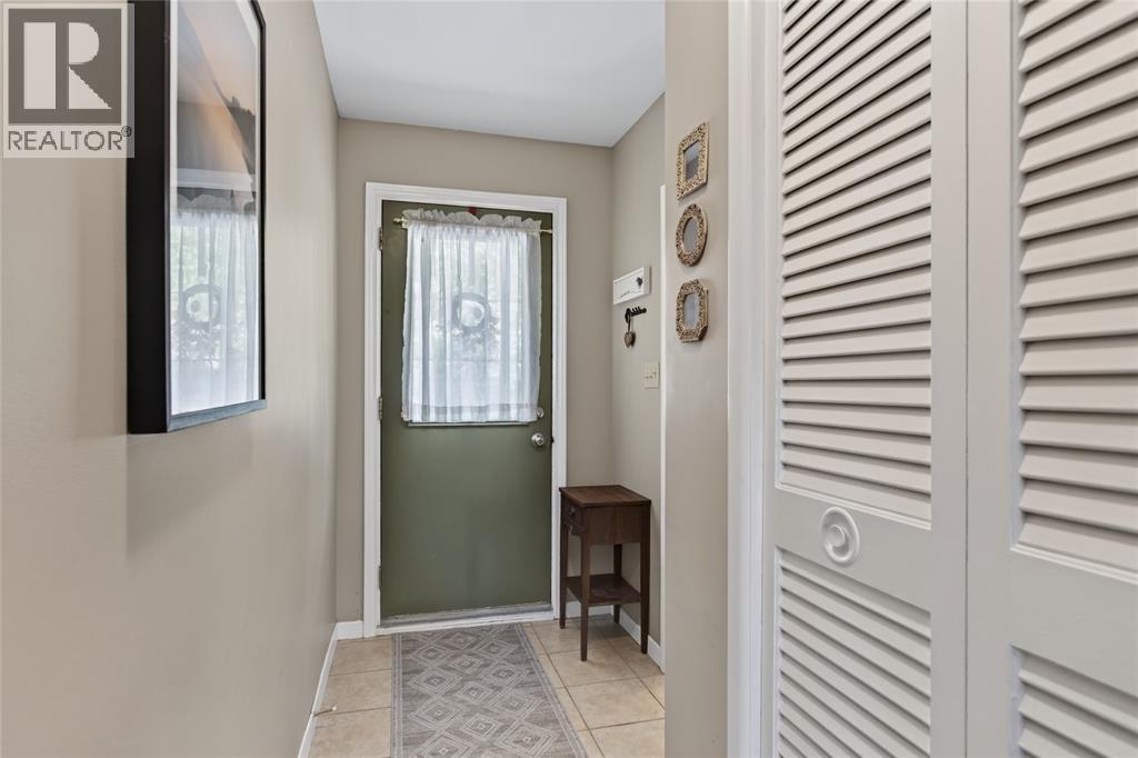 1067 Bel Aire Drive, Sarnia, Ontario N7S 3H4 - Photo 19 - 26014305