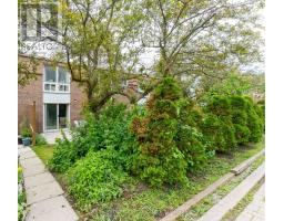 15 - 10 LEITH HILL ROAD, Toronto, Ontario