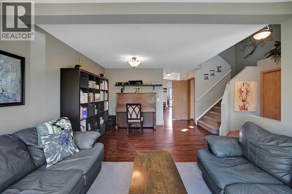 19 Coventry Link Ne, Calgary, Alberta  T3K 5H6 - Photo 6 - A2319430