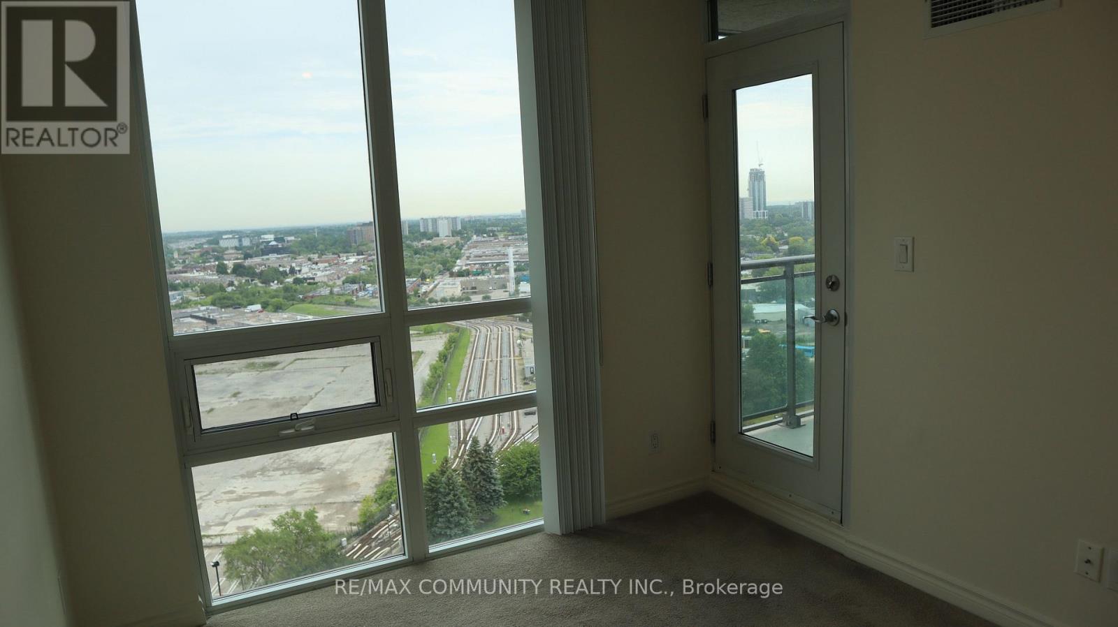 2207 - 88 Grangeway Avenue, Toronto, Ontario  M1H 0A2 - Photo 15 - E13452654